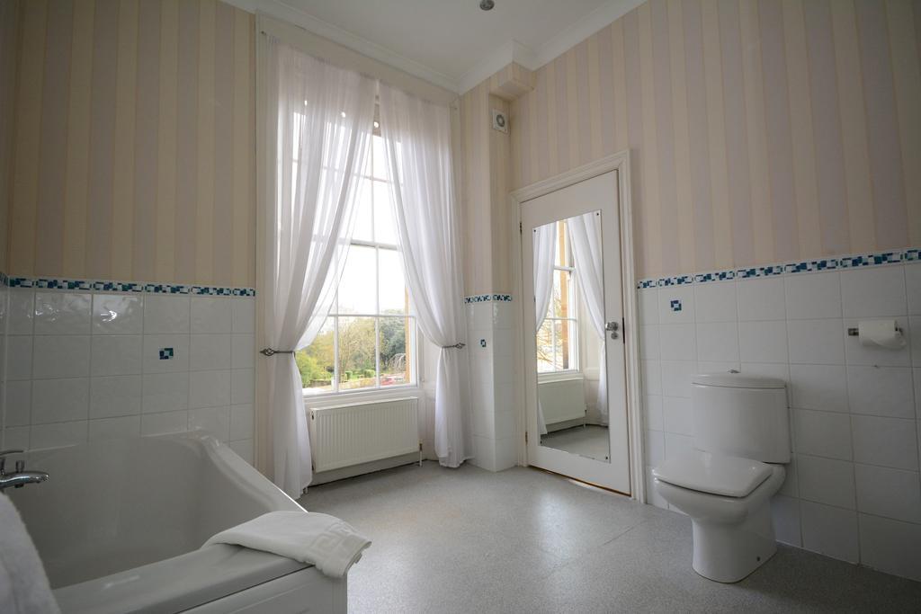 The Crescent Hotel Скарборо Екстер'єр фото