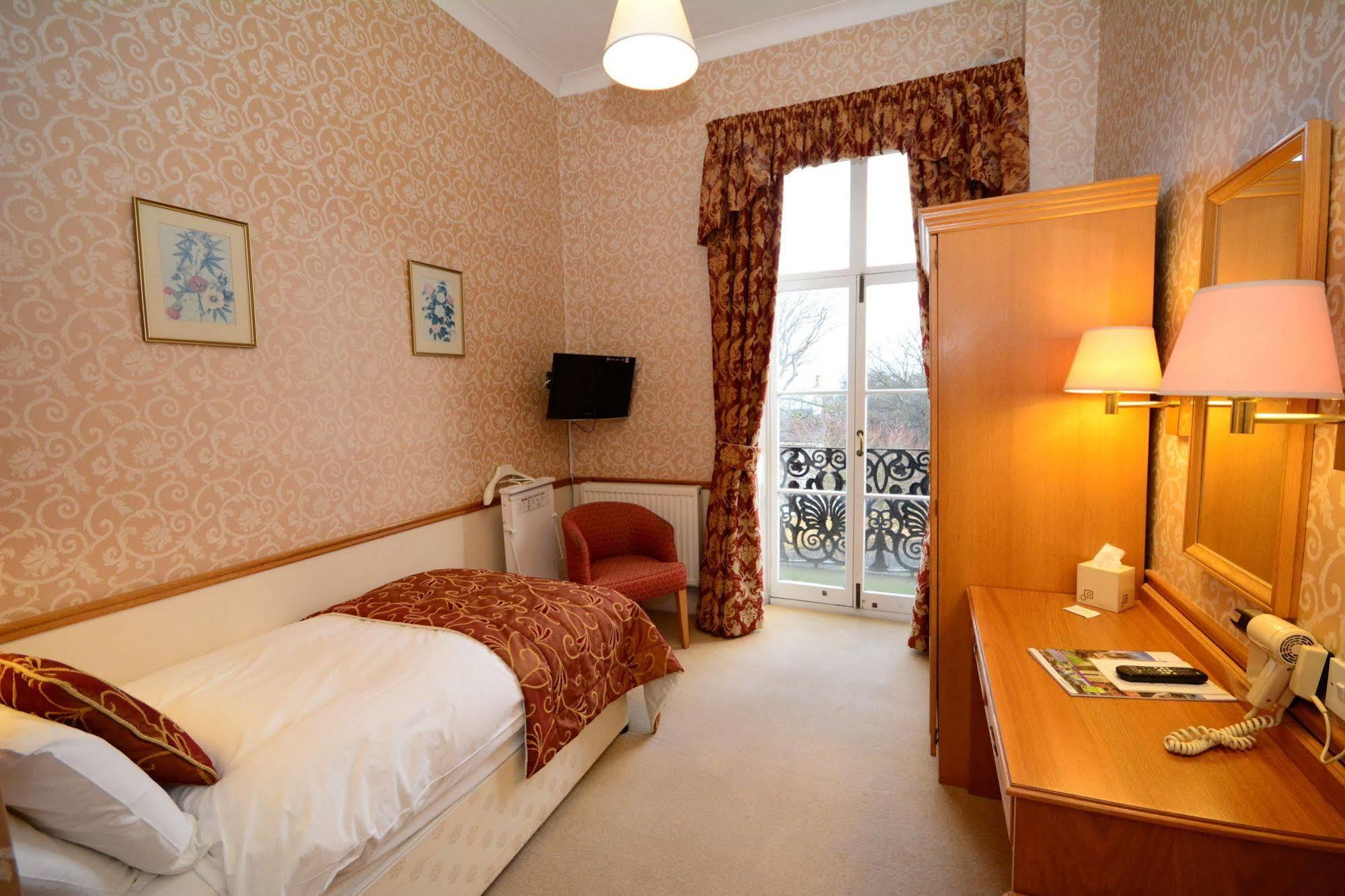 The Crescent Hotel Скарборо Екстер'єр фото